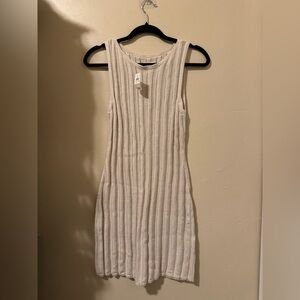 Chic Sleeveless Cream Knit Dress
